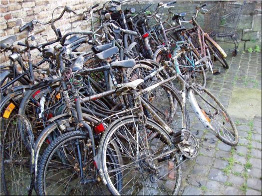 op een oude fiets moet je het leren maar het rijdt wel minder strak